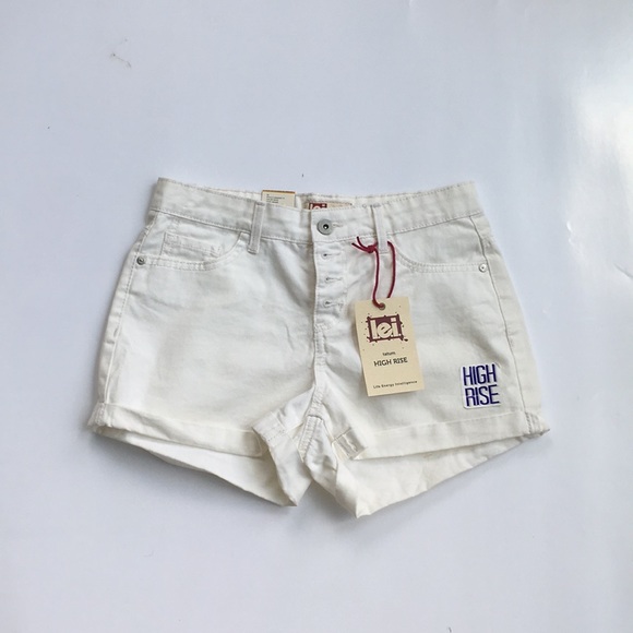 lei Pants - Lei Tatum High Rise Cream Denim Shorts NWT